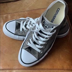 Converse All Star Women’s size 8 Men’s size 6